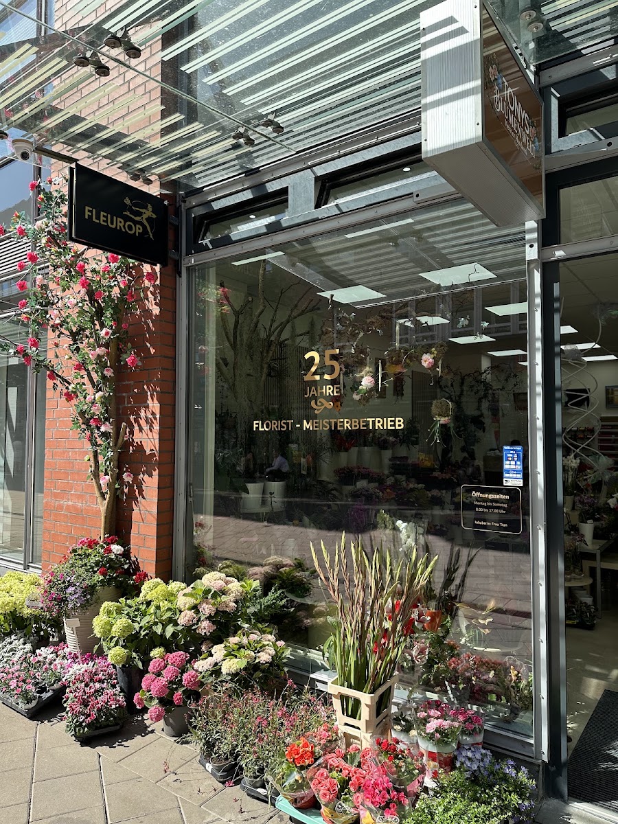 Schaufenster von Tonys Blumenwelt in Rostock-Lütten Klein